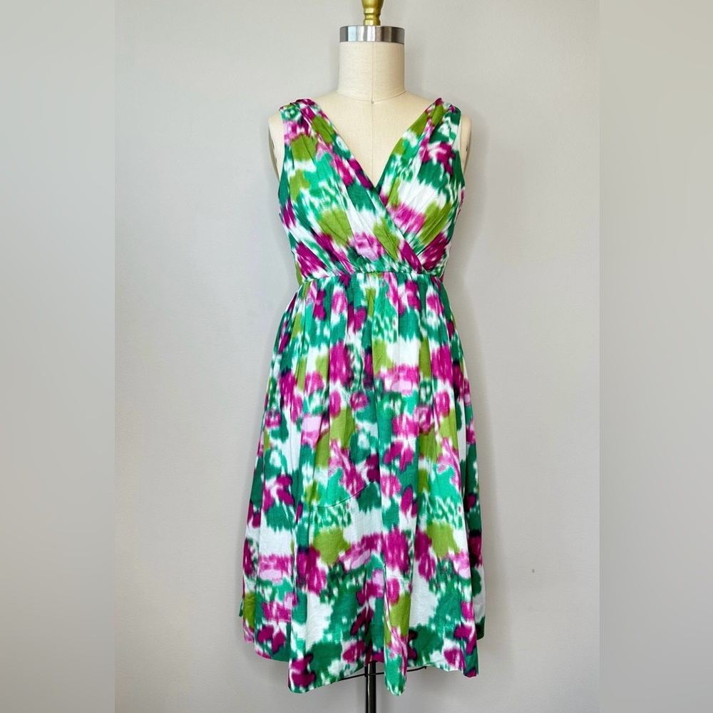 Allen B Floral Sleeveless Dress With V Neck design. in EUC.